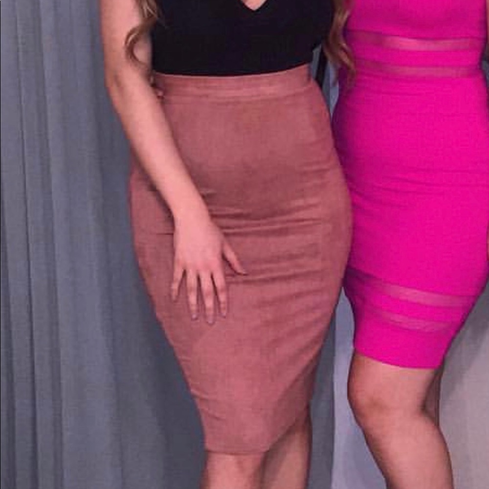 Mauve suede skirt